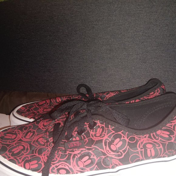 Limited Edition Disney's Mickey Mouse Vans Shoes - Picture 2 of 4